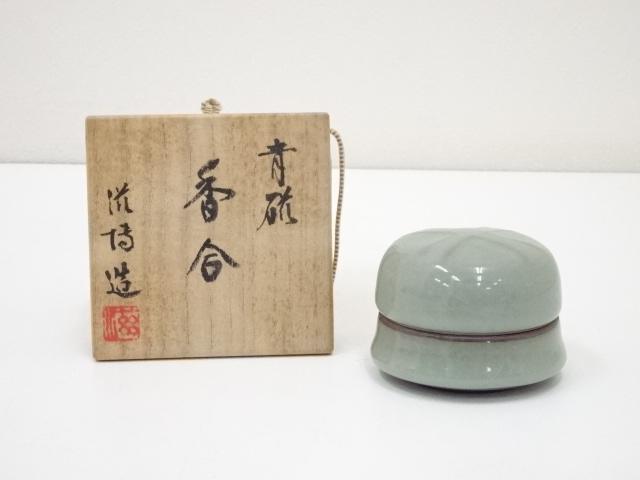 JAPANESE TEA CEREMONY / KOGO(INCENSE CONTAINER) / CELADON